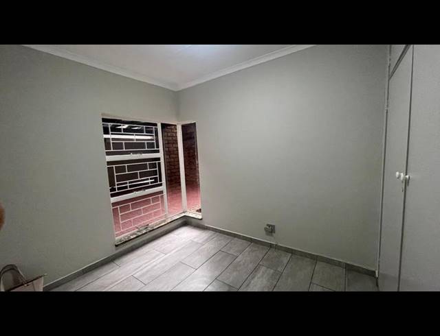 3 BEDROOM TOWNHOUSE FOR SALE IN FLORA GARDENS